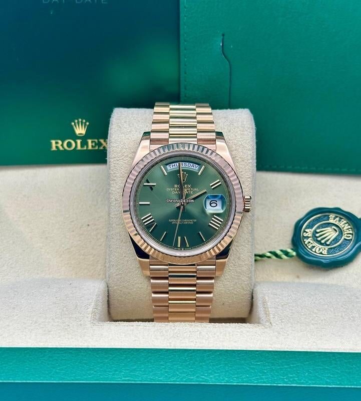 Rolex Day-Date 40 — Olive Green Everose Gold, Ref. 228235